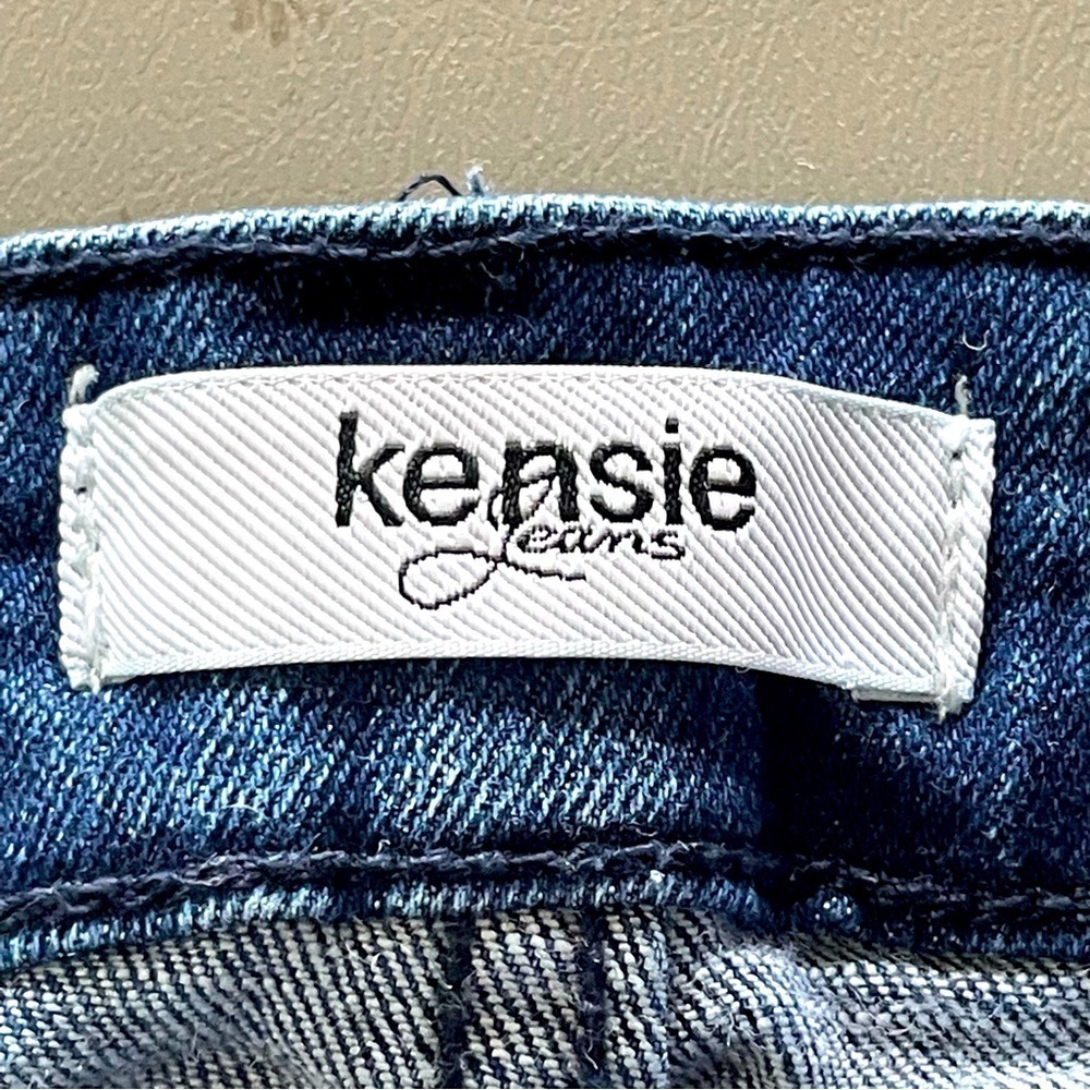 Kensie Jeans Cropped Distressed Fringe Hem – Size 8 - Picture 8 of 13